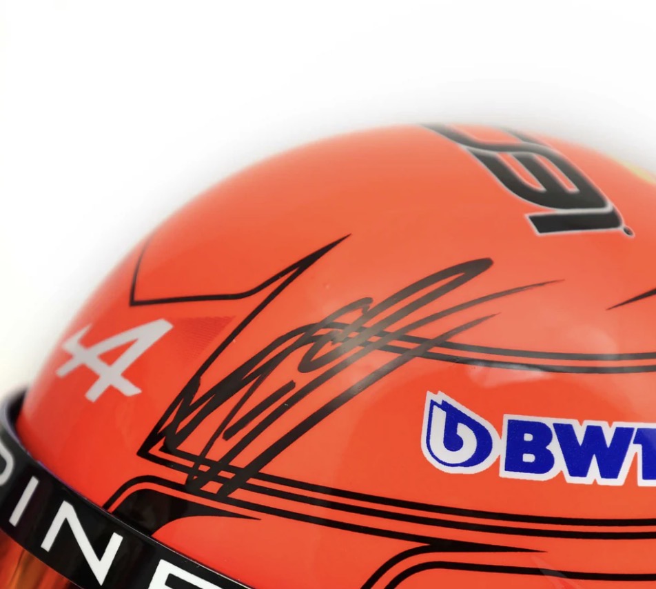 Casco escala 1:2 Esteban Ocon GP Mónaco 2023 AUTOGRAFIADO